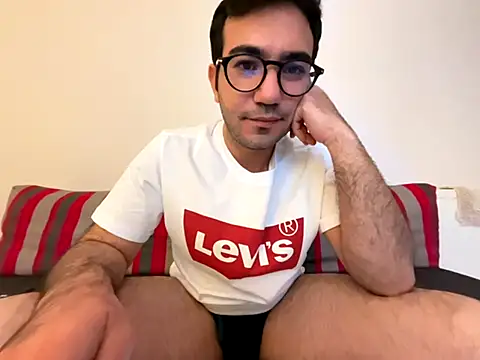 xochipilliii online show from 10.15.25