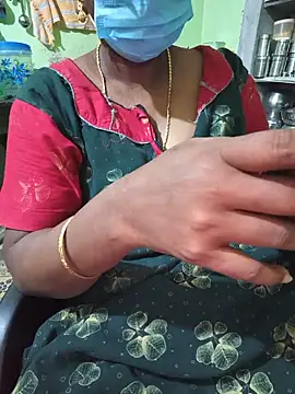 Snapshot of Tamilselviroja- chatting on 05.16.26 Tamilselviroja- online show from 05.16.26