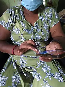 Snapshot of Tamilselviroja- chatting on 07.26.26 Tamilselviroja- online show from 07.26.26