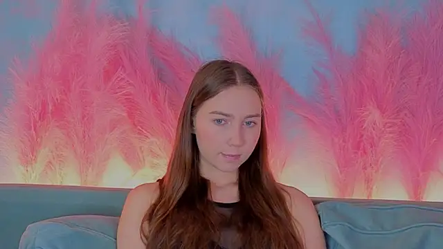 OliviaLay online show from 12.17.25