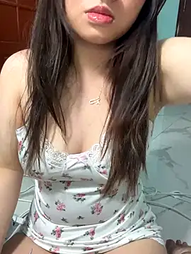 Sexy dancing girl online show from 12.22.25