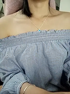 Snapshot of BiCute688 chatting on 11.22.25 BiCute688 online show from 11.22.25