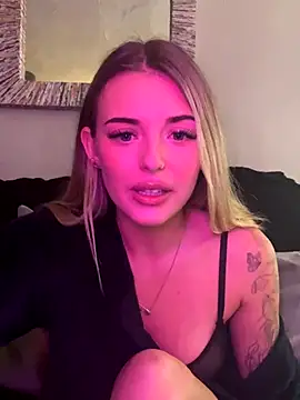 EllieEllxx online show from 10.10.25
