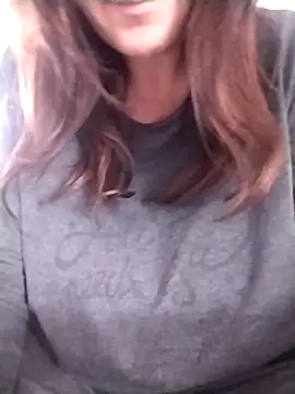 Snapshot of sexyguenda chatting on 10.05.25 sexyguenda online show from 10.05.25