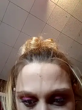 Queen2454 online show from 01.19.26