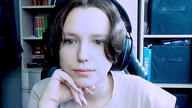 Diana-back online show from 10.08.25