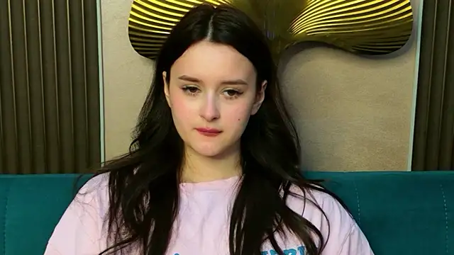 Snapshot of EvaSwen chatting on 05.31.26 EvaSwen online show from 05.31.26