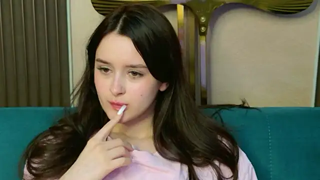 Snapshot of EvaSwen chatting on 05.31.26 EvaSwen online show from 05.31.26