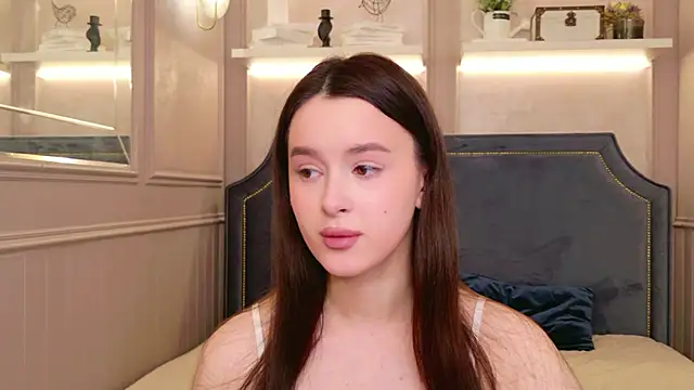 Snapshot of EvaSwen chatting on 06.22.26 EvaSwen online show from 06.22.26