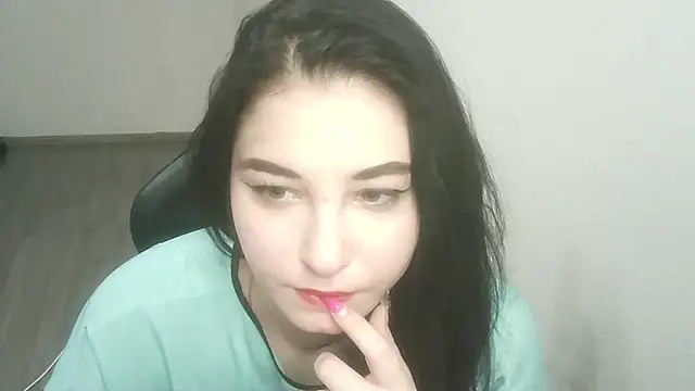 Snapshot of meow_woem chatting on 11.02.25 meow woem online show from 11.02.25