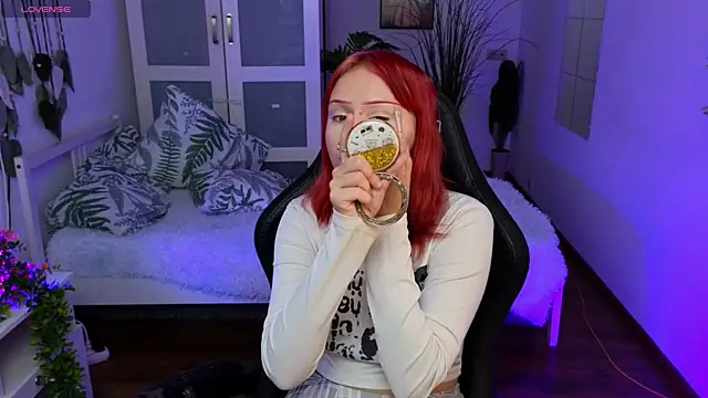 kitten murray  online show from 10.05.25