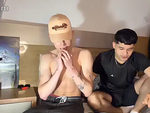 Snapshot of strongManLatino chatting on 02.16.26 strongManLatino online show from 02.16.26