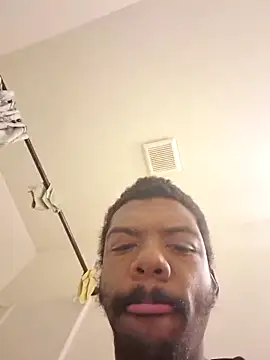 Snapshot of MrBigDickShow chatting on 11.02.25 MrBigDickShow online show from 11.02.25