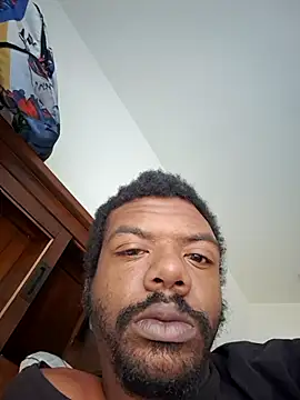 Snapshot of MrBigDickShow chatting on 11.04.25 MrBigDickShow online show from 11.04.25