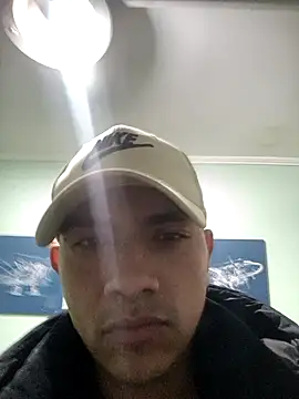 Snapshot of Amante1006 chatting on 10.03.25 Amante1006 online show from 10.03.25