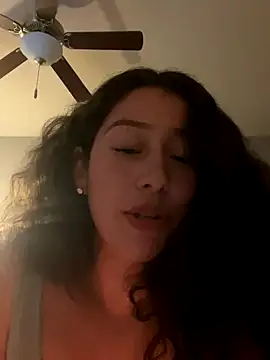 Snapshot of wettt188 chatting on 10.18.25 wettt188 online show from 10.18.25