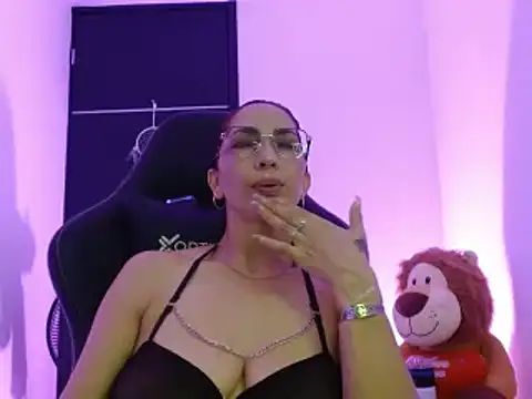 Snapshot of Angel_blackhot chatting on 03.03.26 Angel blackhot online show from 03.03.26