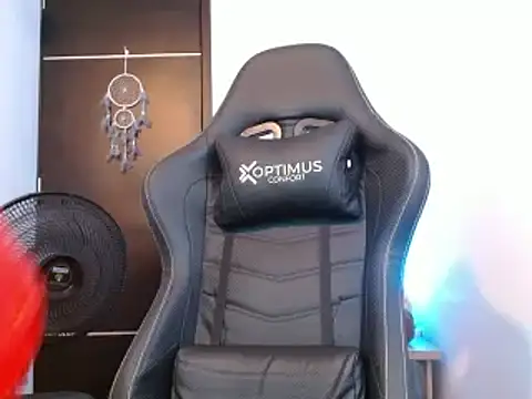 Snapshot of Angel_blackhot chatting on 03.04.26 Angel blackhot online show from 03.04.26