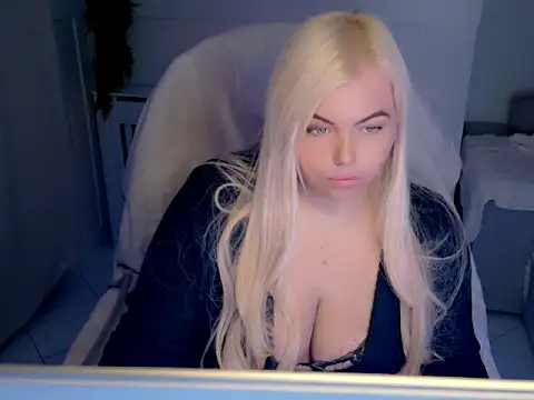 Snapshot of Siren-xiv chatting on 04.11.26 Siren-xiv online show from 04.11.26