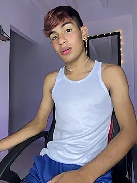 Snapshot of cherub_ chatting on 04.15.26 cherub online show from 04.15.26