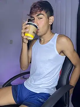 Snapshot of cherub_ chatting on 04.16.26 cherub online show from 04.16.26