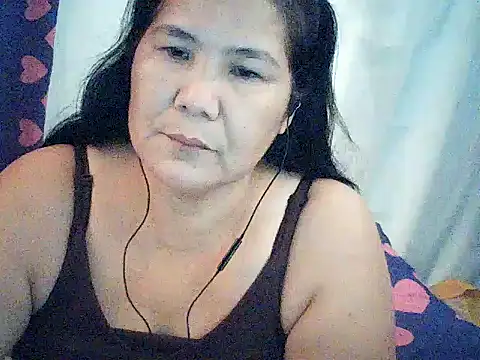 Snapshot of milagrose_rose chatting on 06.15.26 milagrose rose online show from 06.15.26