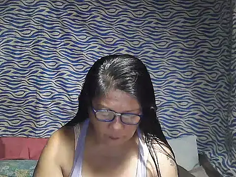 Snapshot of joy_cute chatting on 10.20.25 joy cute online show from 10.20.25