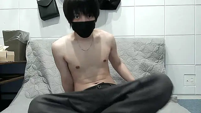 Snapshot of mikan_kun_st chatting on 10.04.25 mikan kun st online show from 10.04.25