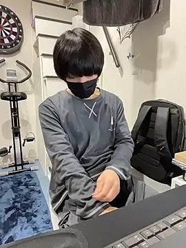 Snapshot of mikan_kun_st chatting on 11.25.25 mikan kun st online show from 11.25.25