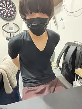 Snapshot of mikan_kun_st chatting on 12.22.25 mikan kun st online show from 12.22.25