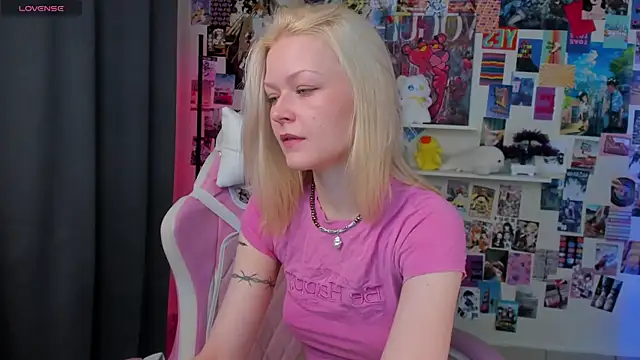 Snapshot of Callista_a chatting on 11.23.25 Callista a online show from 11.23.25