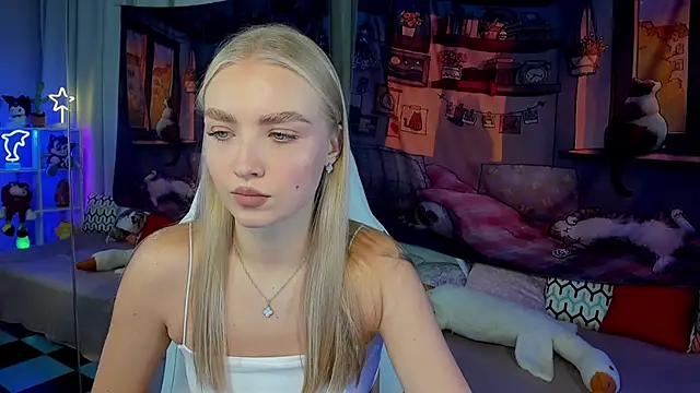 TessaGrays online show from 10.31.25