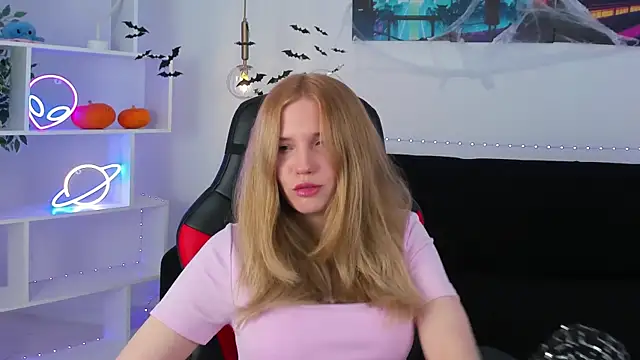 MelissaLiss online show from 10.25.25