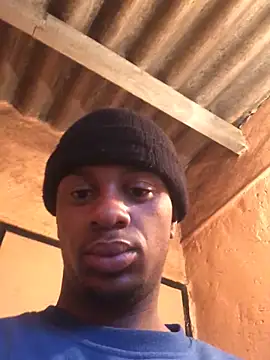 Snapshot of Awelarn chatting on 10.28.25 Awelarn online show from 10.28.25