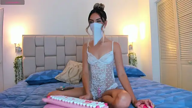 Snapshot of dalila_alii chatting on 11.27.25 dalila alii online show from 11.27.25