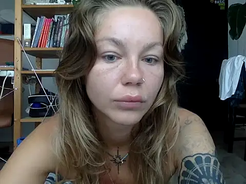 MiraLuna online show from 09.30.25