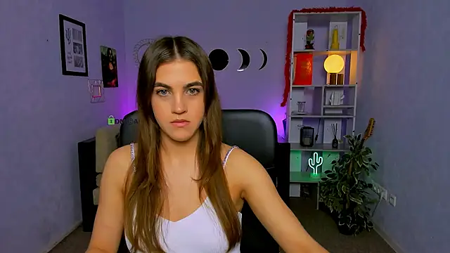 Snapshot of lina_fox12 chatting on 03.24.26 lina fox12 online show from 03.24.26