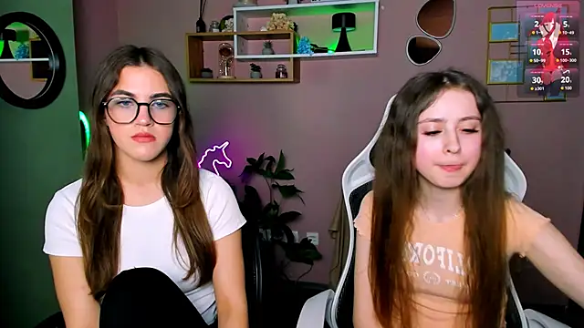 Snapshot of lina_fox12 chatting on 03.26.26 lina fox12 online show from 03.26.26