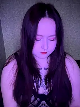 BambiGlow online show from 10.03.25