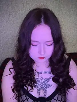 BambiGlow online show from 10.04.25