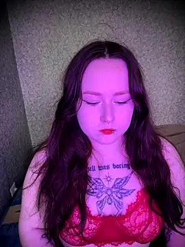 BambiGlow online show from 10.07.25