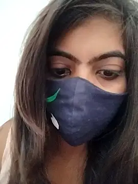 Snapshot of PEEHU-50 chatting on 10.21.25 PEEHU-50 online show from 10.21.25