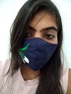 Snapshot of PEEHU-50 chatting on 10.25.25 PEEHU-50 online show from 10.25.25