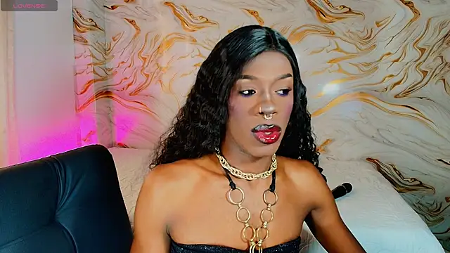 Snapshot of EbonyHansNight chatting on 02.21.26 EbonyHansNight online show from 02.21.26