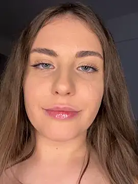 SelenaJenner online show from 12.22.25