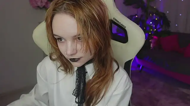 Snapshot of Staymonica chatting on 02.04.26 Staymonica online show from 02.04.26