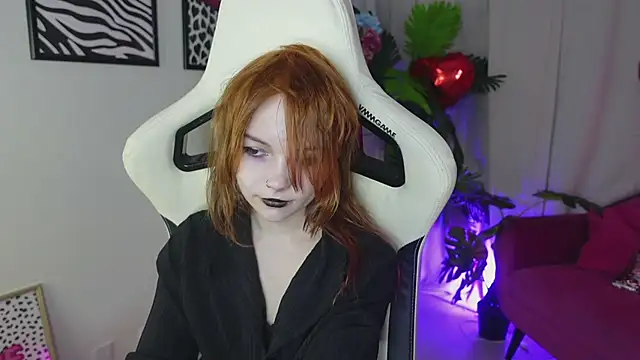 Snapshot of Staymonica chatting on 02.15.26 Staymonica online show from 02.15.26