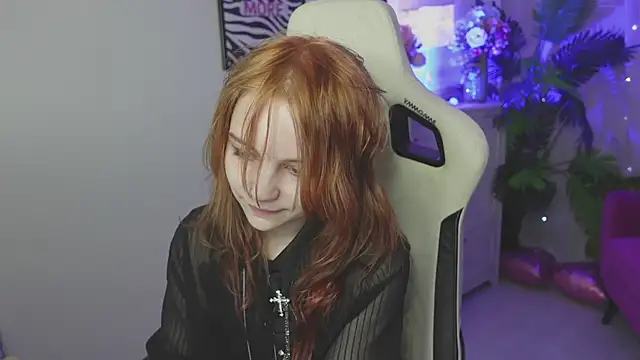 Snapshot of Staymonica chatting on 02.18.26 Staymonica online show from 02.18.26