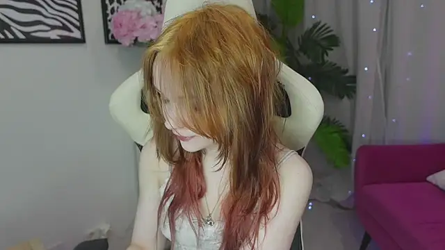 Snapshot of Staymonica chatting on 02.25.26 Staymonica online show from 02.25.26