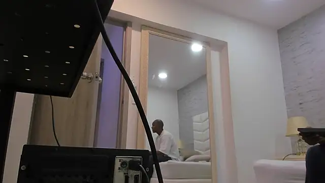 jax black online show from 11.01.25